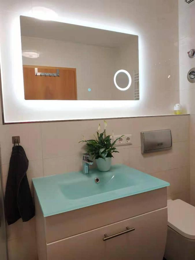 Grosse Wohnung Fuer Gruppe Nuremberg Exterior photo